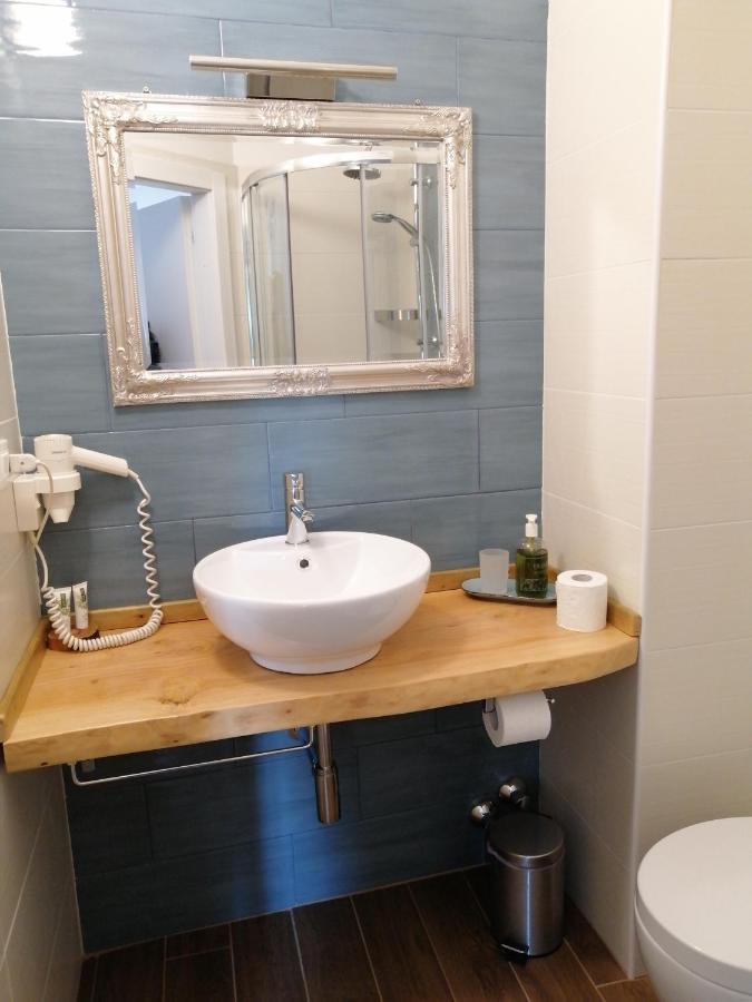 Al Rustico Hotel Torbole Sul Garda Bagian luar foto