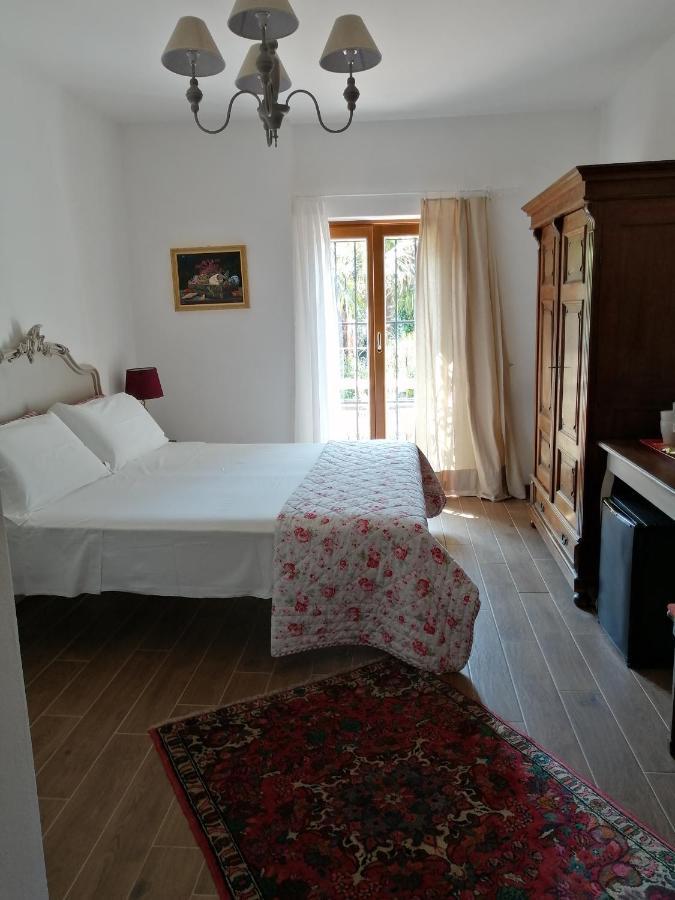 Al Rustico Hotel Torbole Sul Garda Bagian luar foto