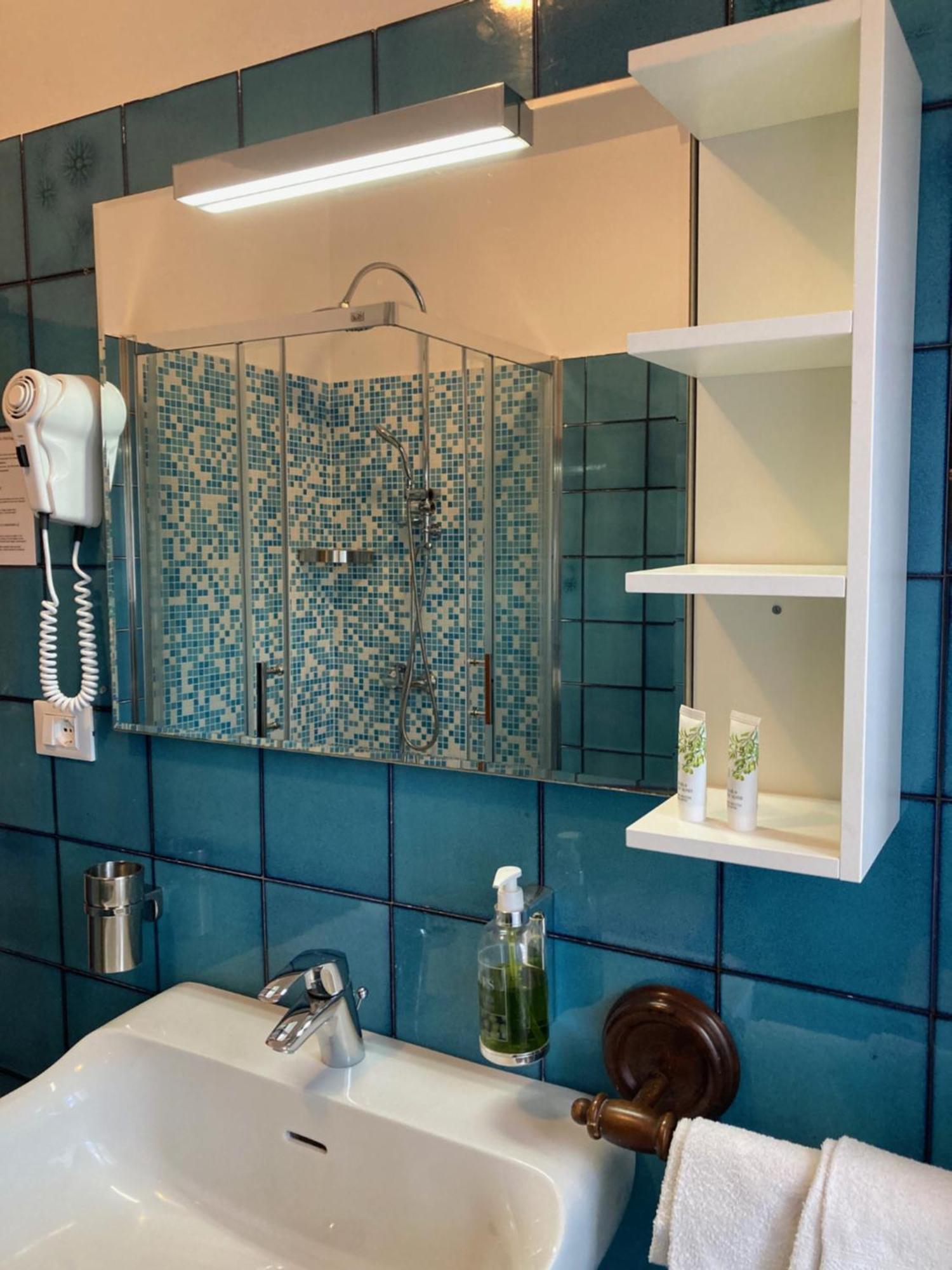Al Rustico Hotel Torbole Sul Garda Bagian luar foto
