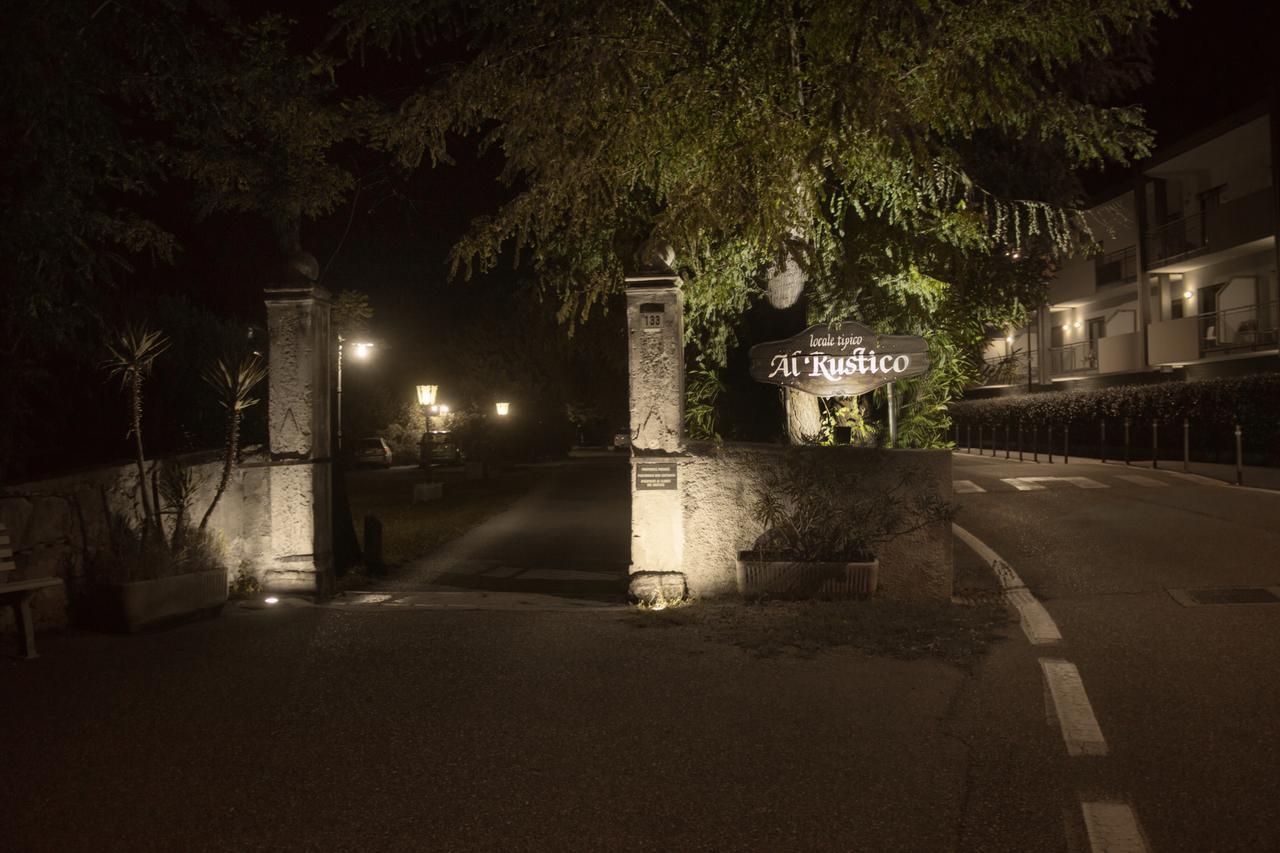 Al Rustico Hotel Torbole Sul Garda Bagian luar foto