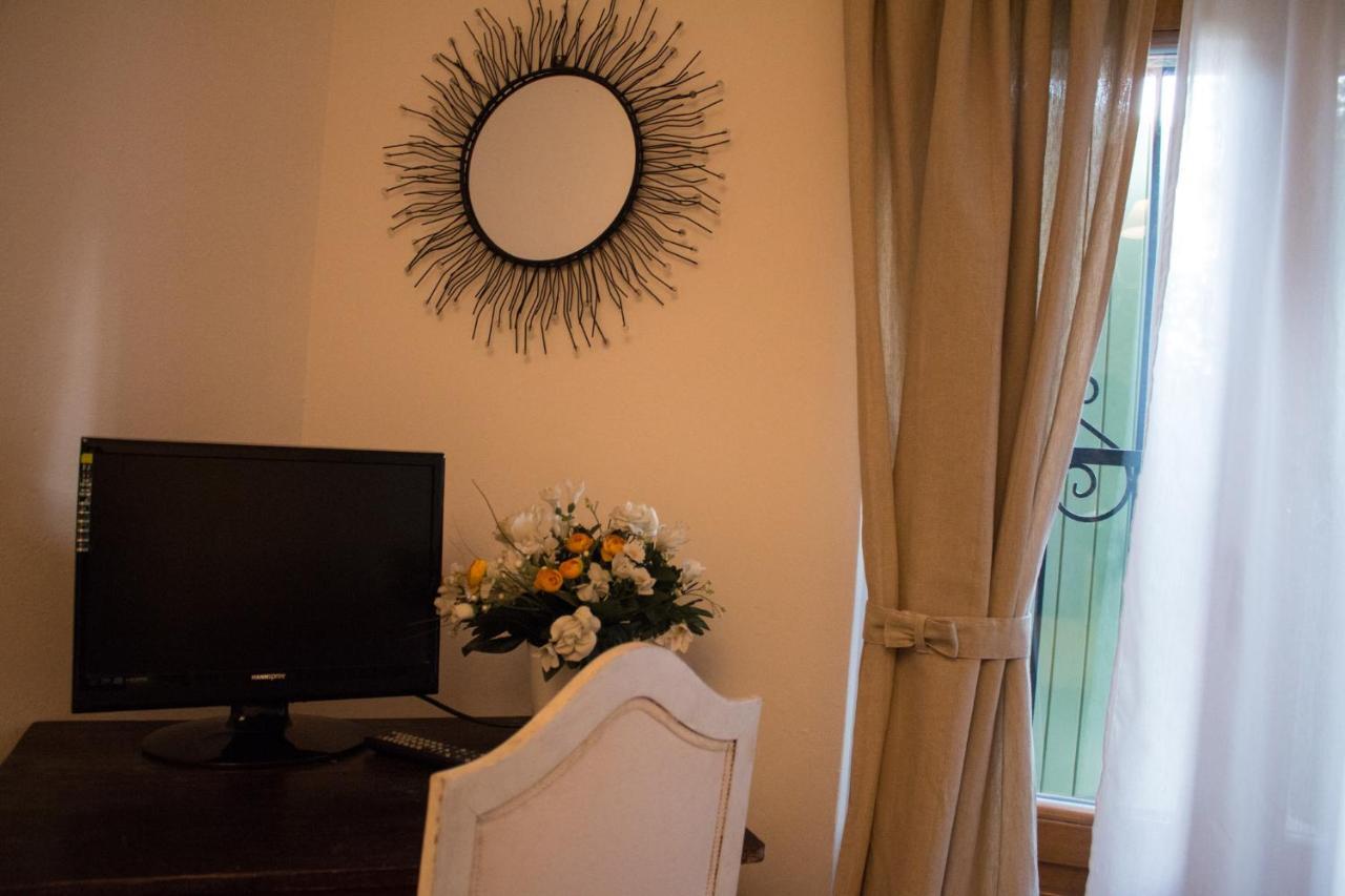 Al Rustico Hotel Torbole Sul Garda Bagian luar foto