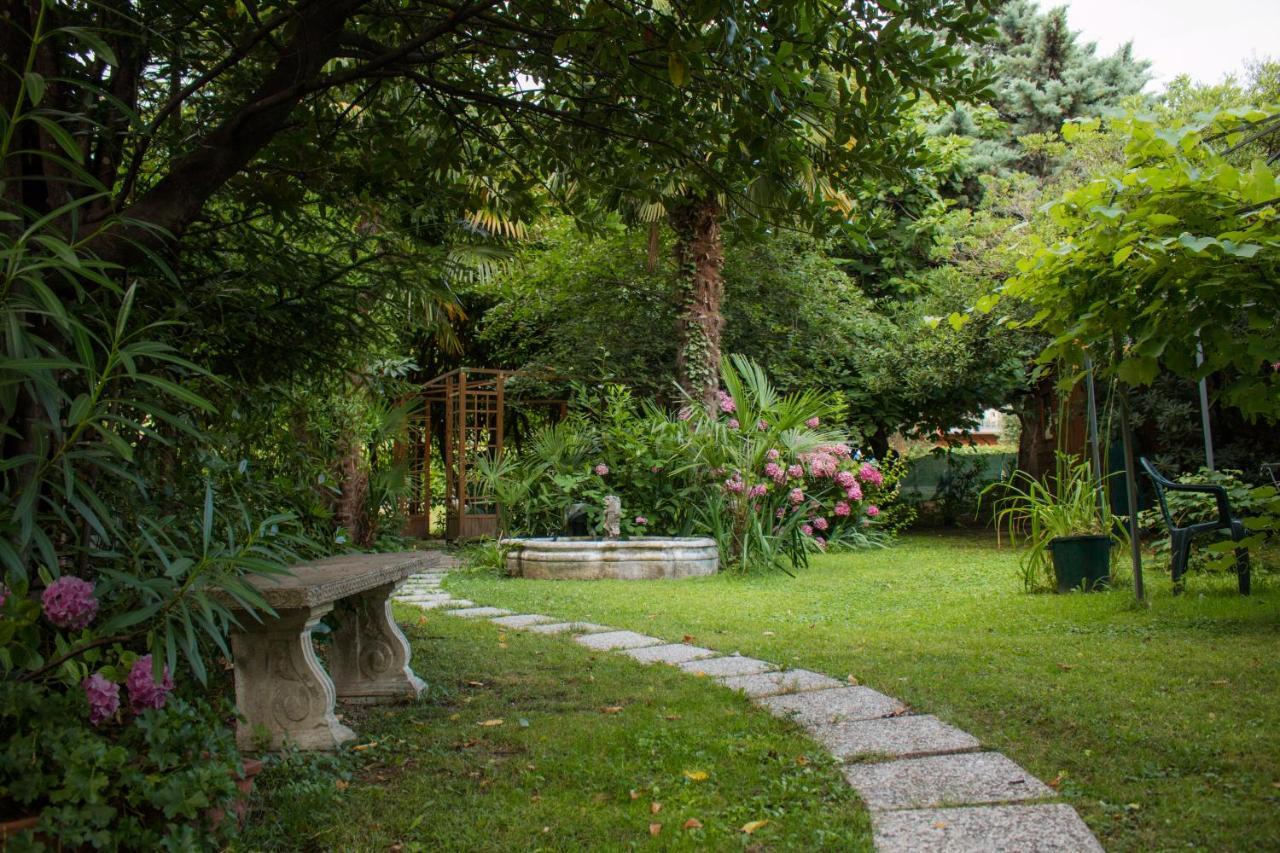 Al Rustico Hotel Torbole Sul Garda Bagian luar foto