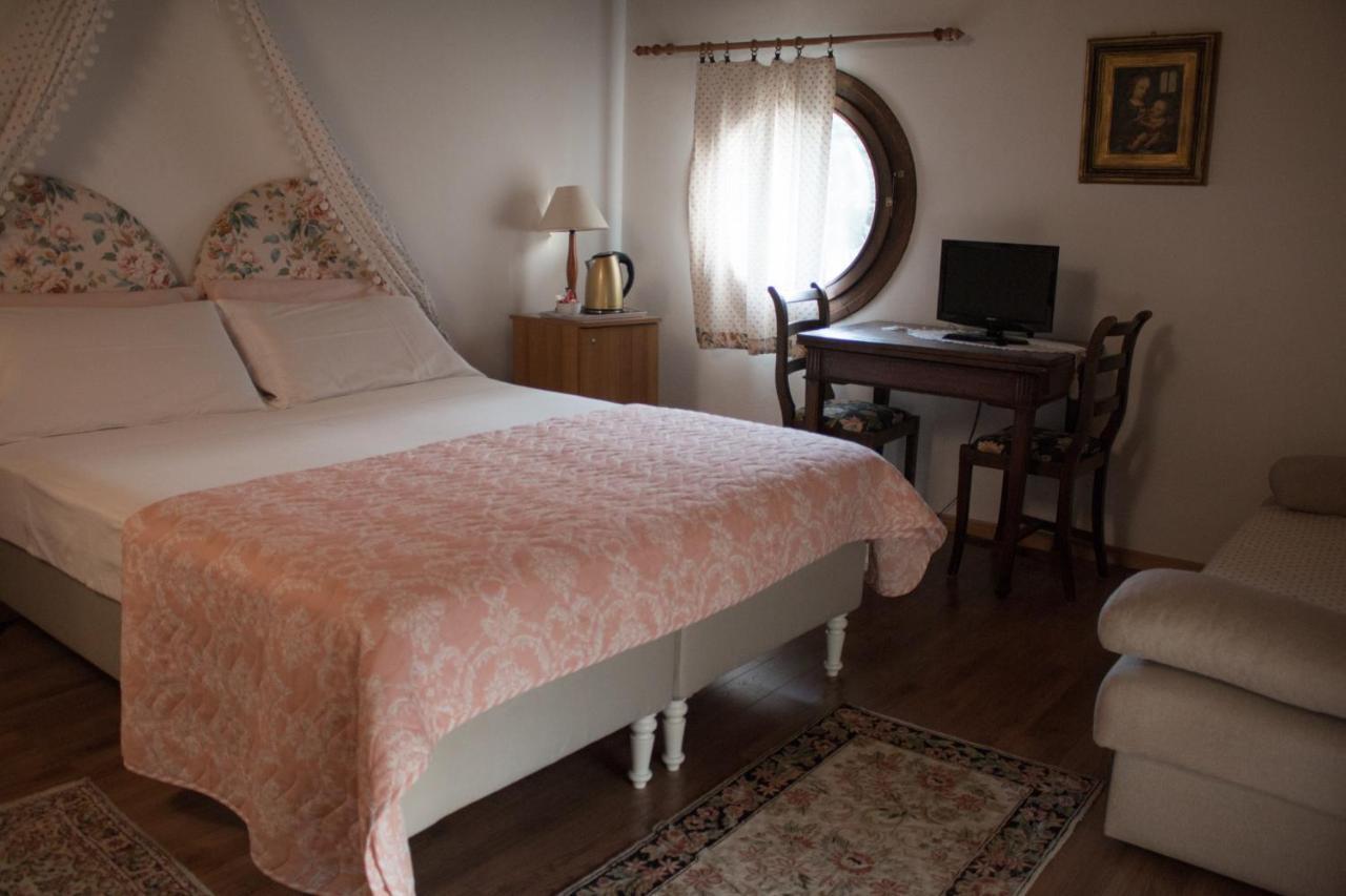 Al Rustico Hotel Torbole Sul Garda Bagian luar foto
